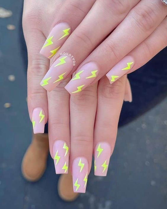 The best bright nails, bright nail ideas, bright nail colors, and bright nail designs for neon nails