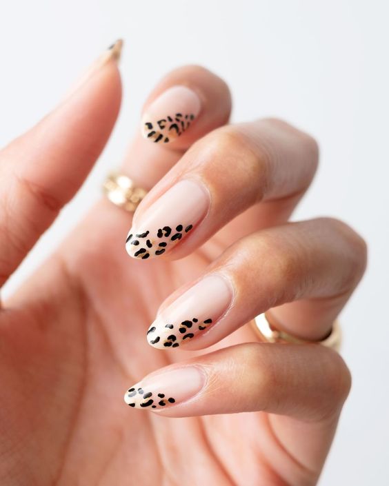 The top leopard nails, leopard print nails, cheetah print nails, cheetah nails, and animal print nails in general