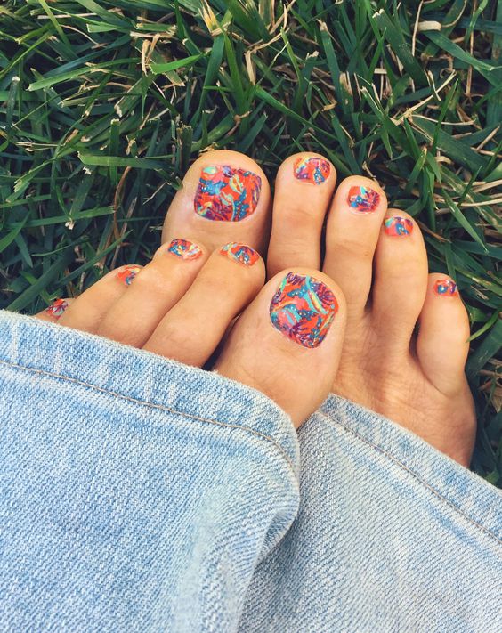 Fun Summer Pedicure Ideas to Make Your Feet Stand out