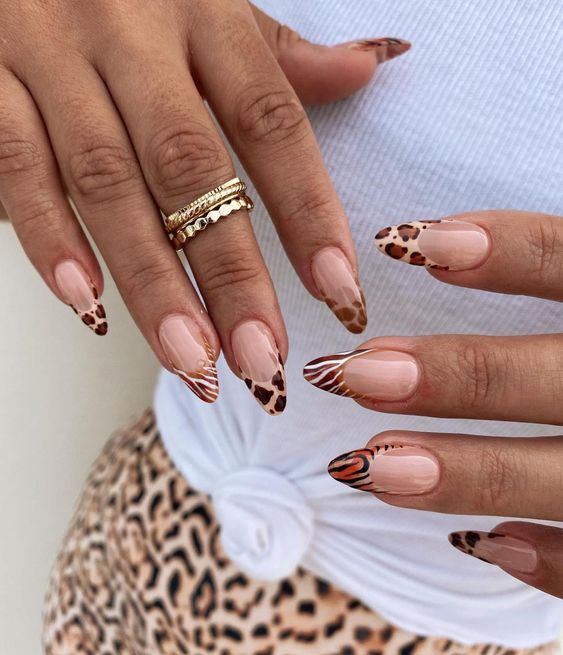 Feminine nail art with animal print Stock Photo by ©Tamara1983 125272210