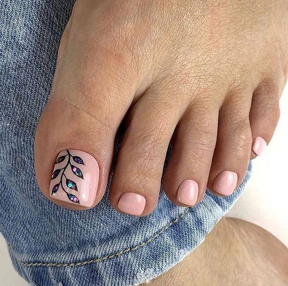 Top pedicure ideas for spring, summer, fall, and winter to try out. Browse these pedicure ideas and pedicure colors now!