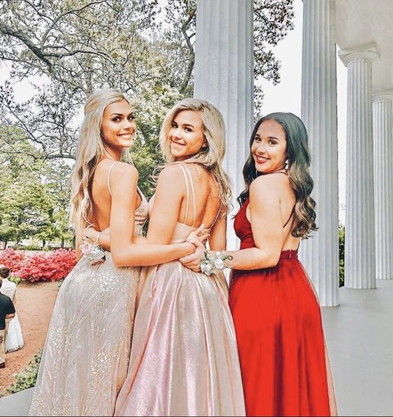 50+ Prom Poses To Copy For The Perfect Photos