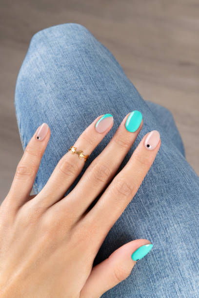 The top turquoise nails and teal nails right now