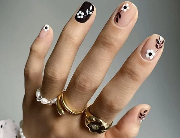 The top black and white nails, black and white nail designs, black and white nails acrylic, black and white nail art, and more black and white nail ideas