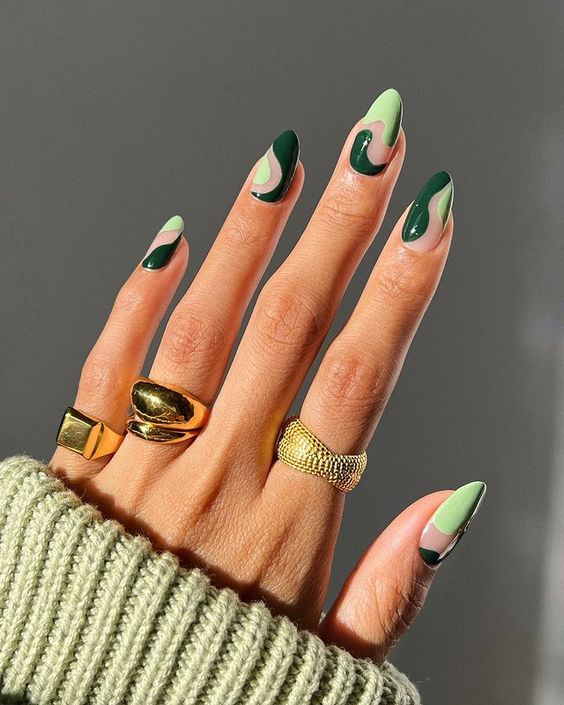 Y2K Nail Ideas That'll Take You Right Back to the Year 2000 — See