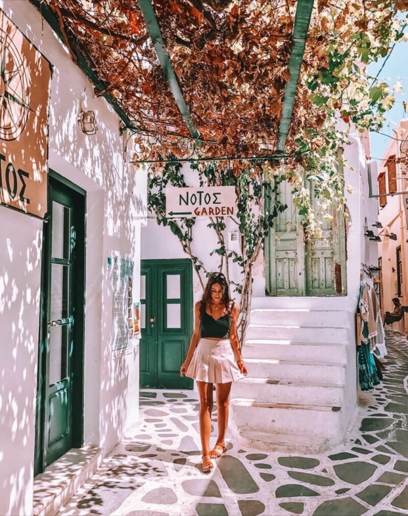 What To Wear In Greece | Greece Outfits for vacation