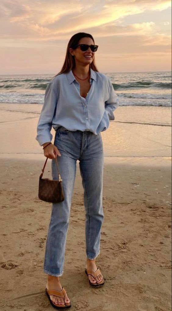 Coastal grandmother style and coastal grandmother outfits for the coastal grandmother aesthetic