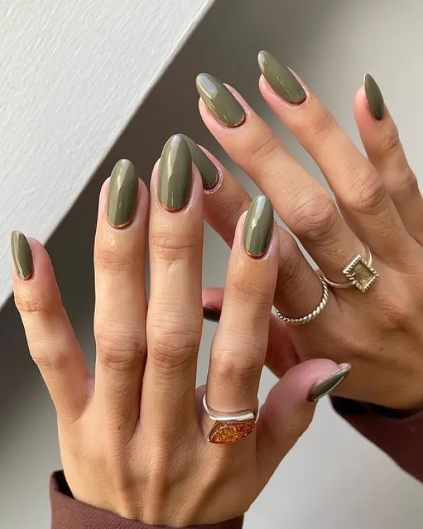 The best fall nails, fall nail designs, and fall nail colors this year