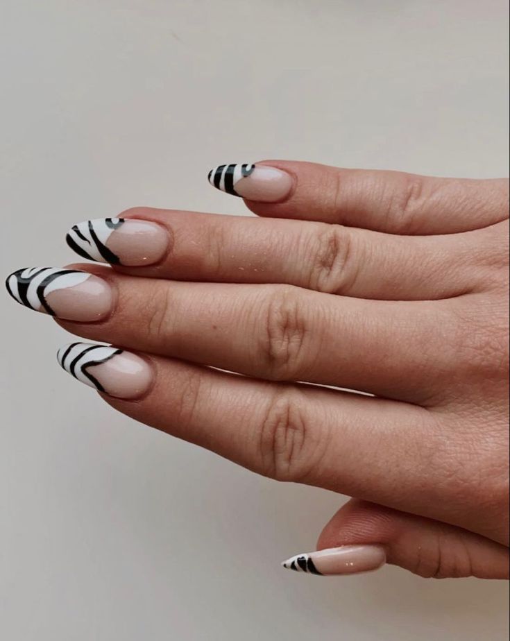 40+ Zebra Nails That Are Super IN Right Now