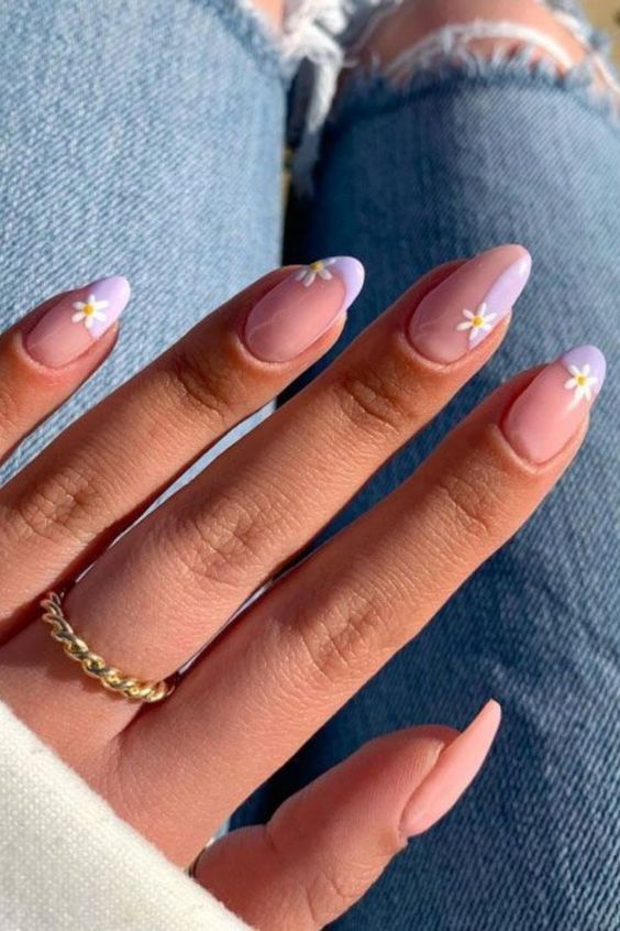 45+ Stunning Lilac & Lavender Nails To Copy This Year