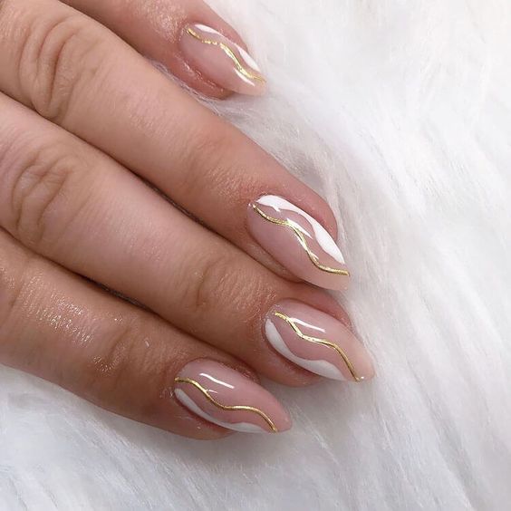 White and gold nails | White and gold nail designs | white and gold nail ideas