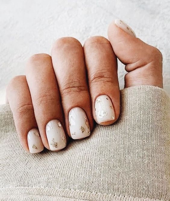 Stylish Nail Art Designs That Pretty From Every Angle : Black, gold and white  nails