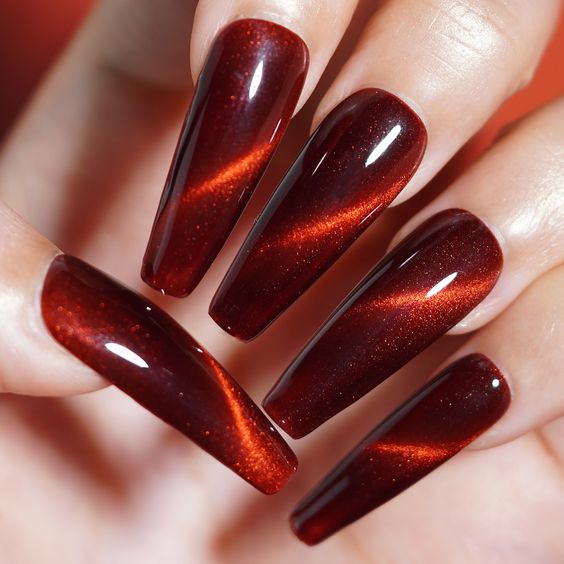 The hottest trend right now: cat eye nails including the classic cat eye nails design and interesting cat eye nail ideas