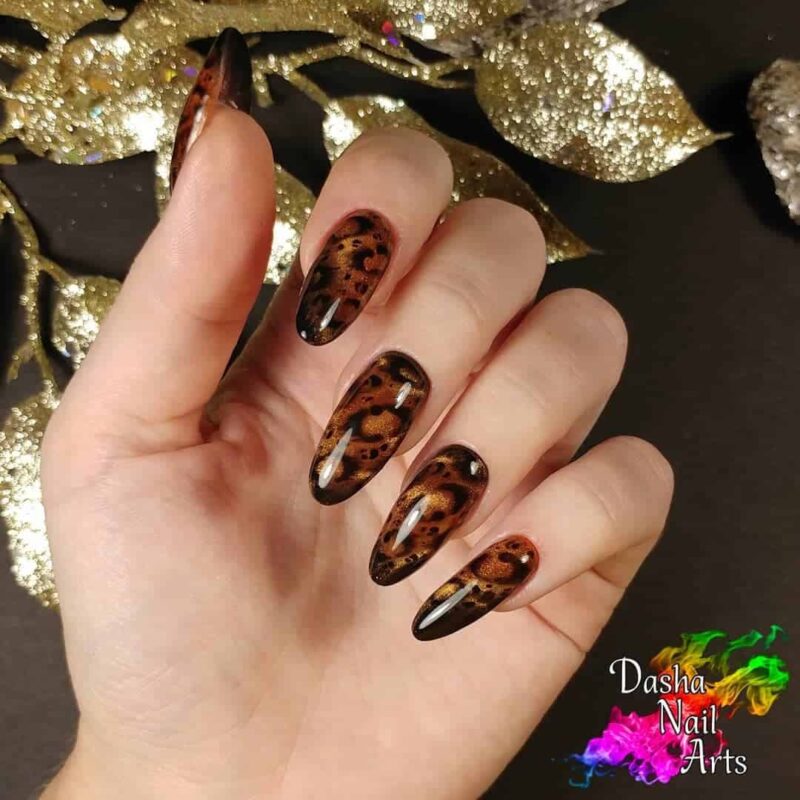 The hottest trend right now: cat eye nails including the classic cat eye nails design and interesting cat eye nail ideas