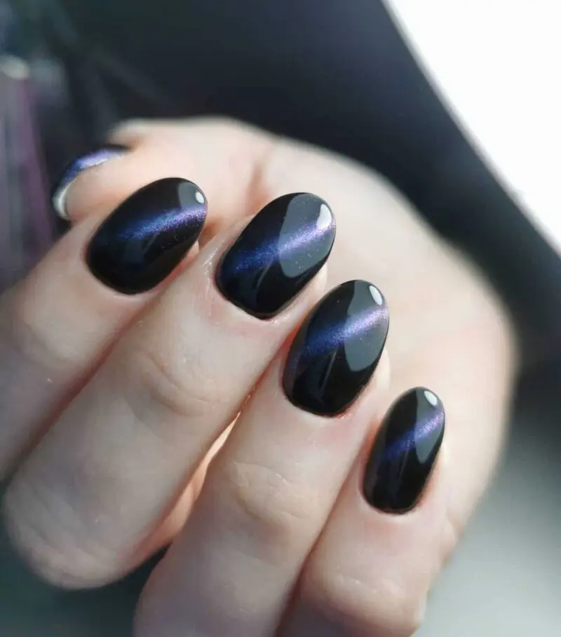 The hottest trend right now: cat eye nails including the classic cat eye nails design and interesting cat eye nail ideas