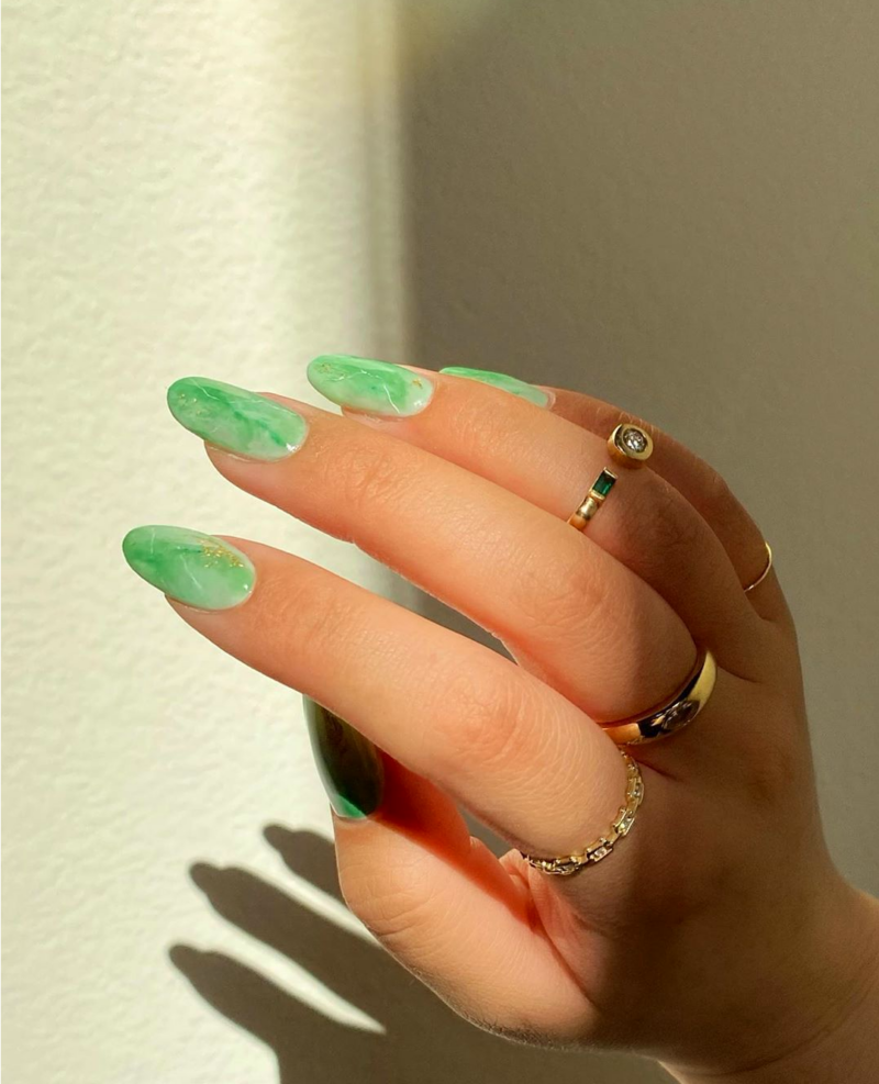 The top light green nails and light green nail designs