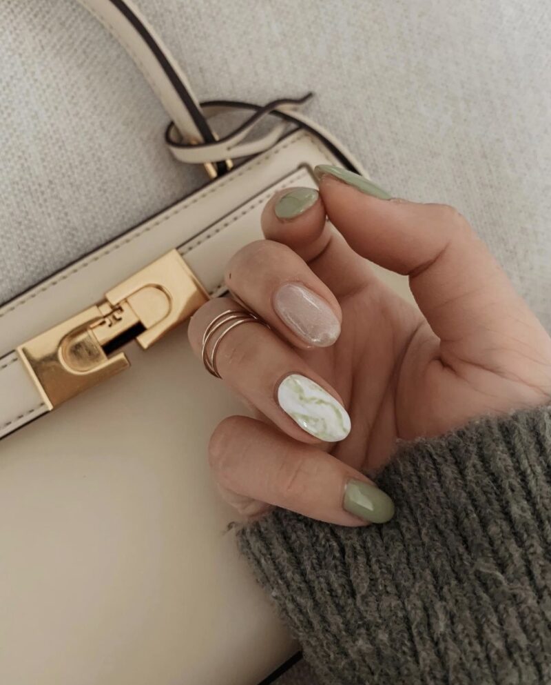 The top light green nails and light green nail designs