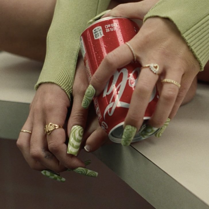 The top light green nails and light green nail designs