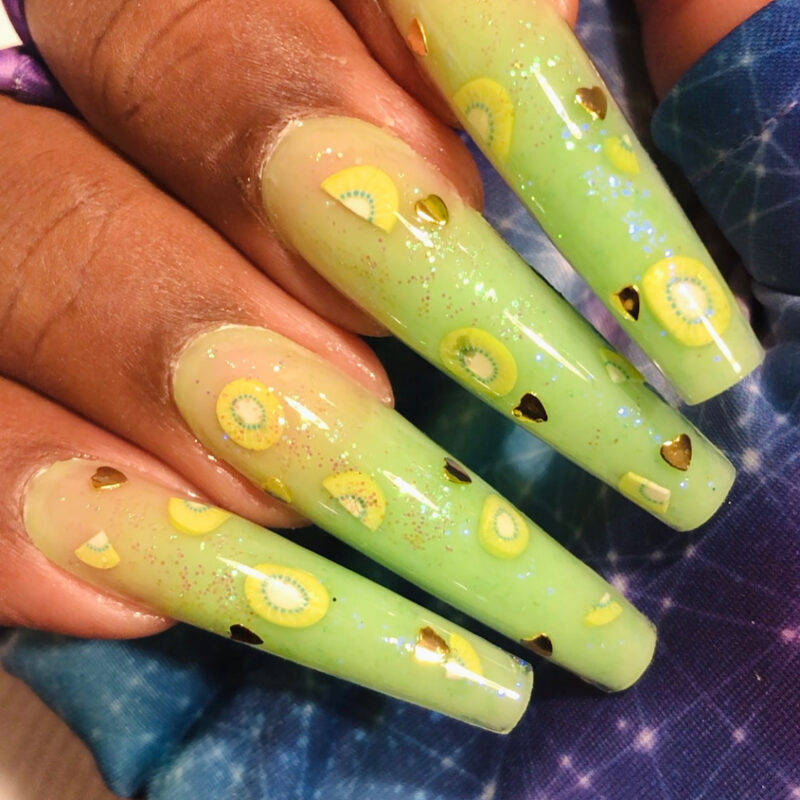 The top light green nails and light green nail designs