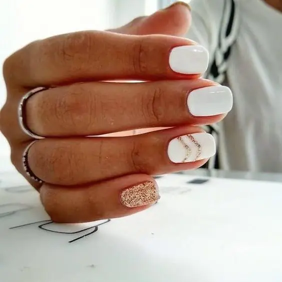 White and gold nails | White and gold nail designs | white and gold nail ideas