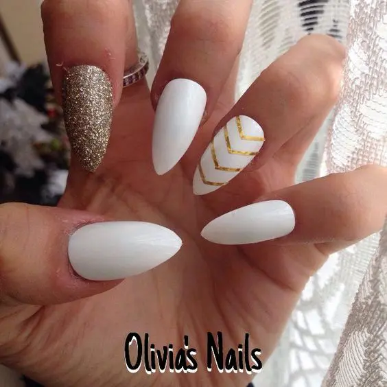 White and gold nails | White and gold nail designs | white and gold nail ideas