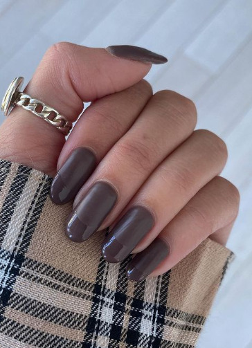 The best fall nails, fall nail designs, and fall nail colors this year