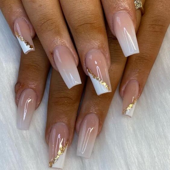 white and rose gold nails        <h3 class=