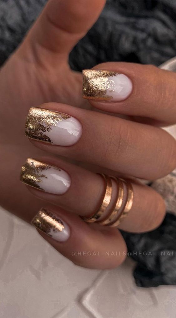 White and gold nails | White and gold nail designs | white and gold nail ideas