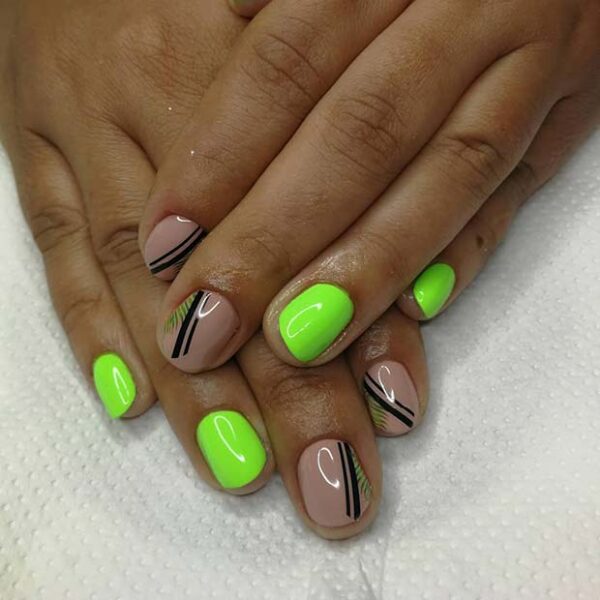 30+ Gorgeous Lime Green Nails To Try Right Now