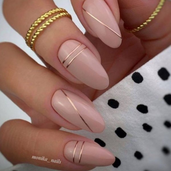 pink nails light