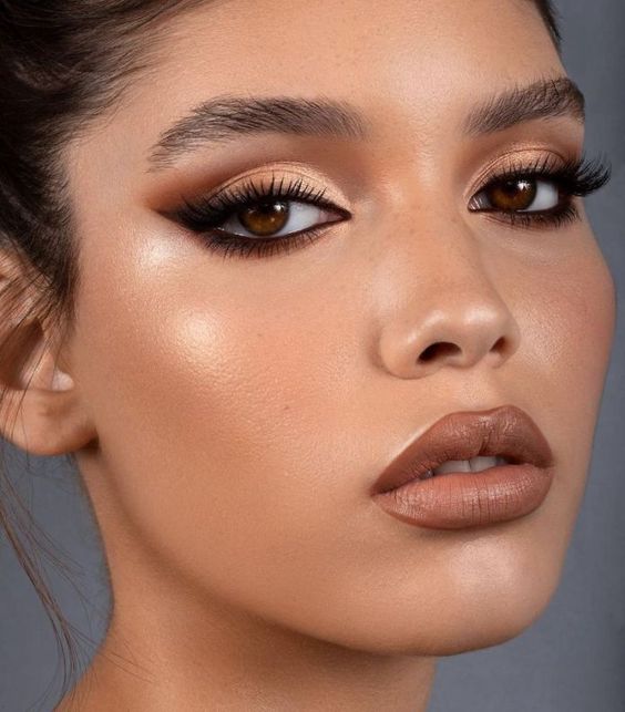 Makeup For Round Face Shapes Makeupview co