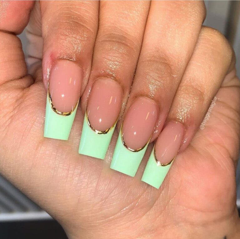 45+ Gorgeous Mint Green Nails To Try This Year For A Fresh Manicure
