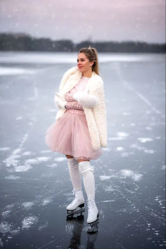 50+ Ice Skating Outfits To Wear This Winter, What To Wear Ice Skating
