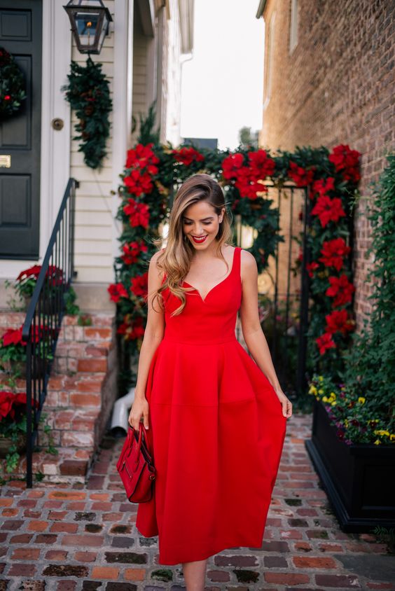 The best Christmas party outfits and Christmas party outfit ideas from dressy to casual