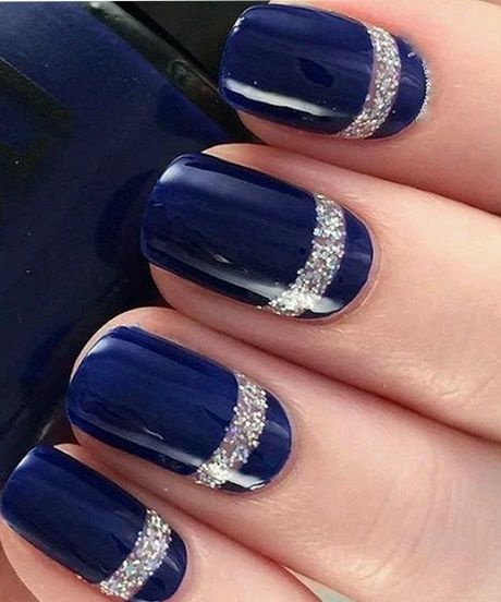 The top navy blue nails designs and navy blue nail ideas to try