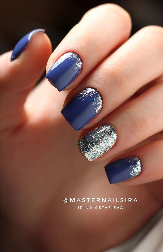 NAIL ART: Navy Blue Minimalist Holo Abstract Nails - Prairie Beauty