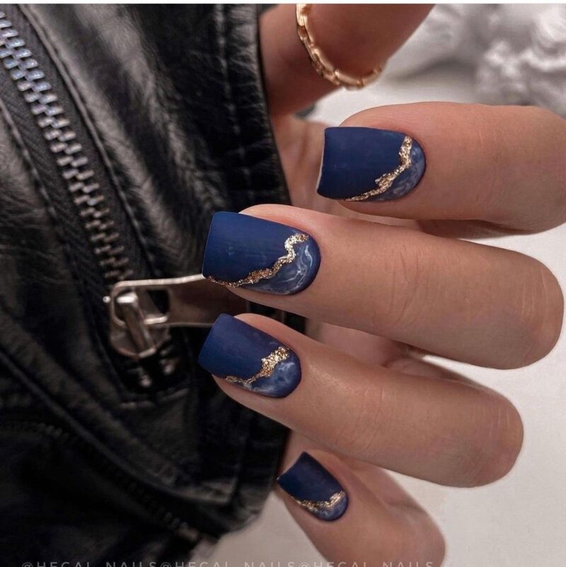 47 Beautiful Nail Art Designs & Ideas : Navy Blue and Pink Nails