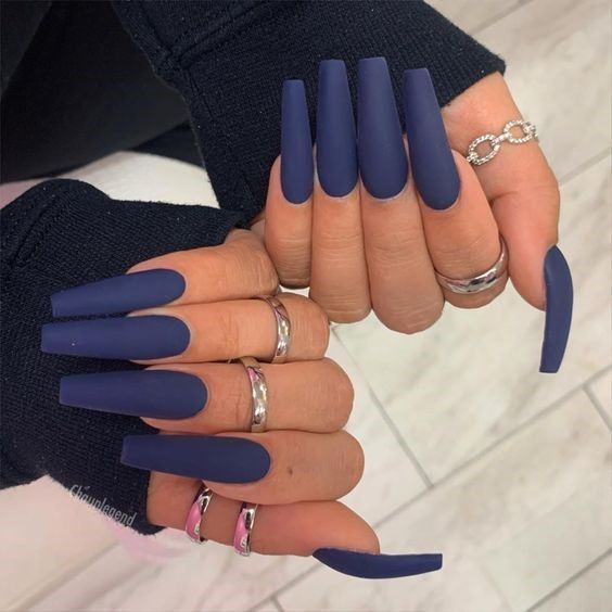 45+ Stunning Navy Blue Nails To Try Right Now | Navy Blue Nail Designs