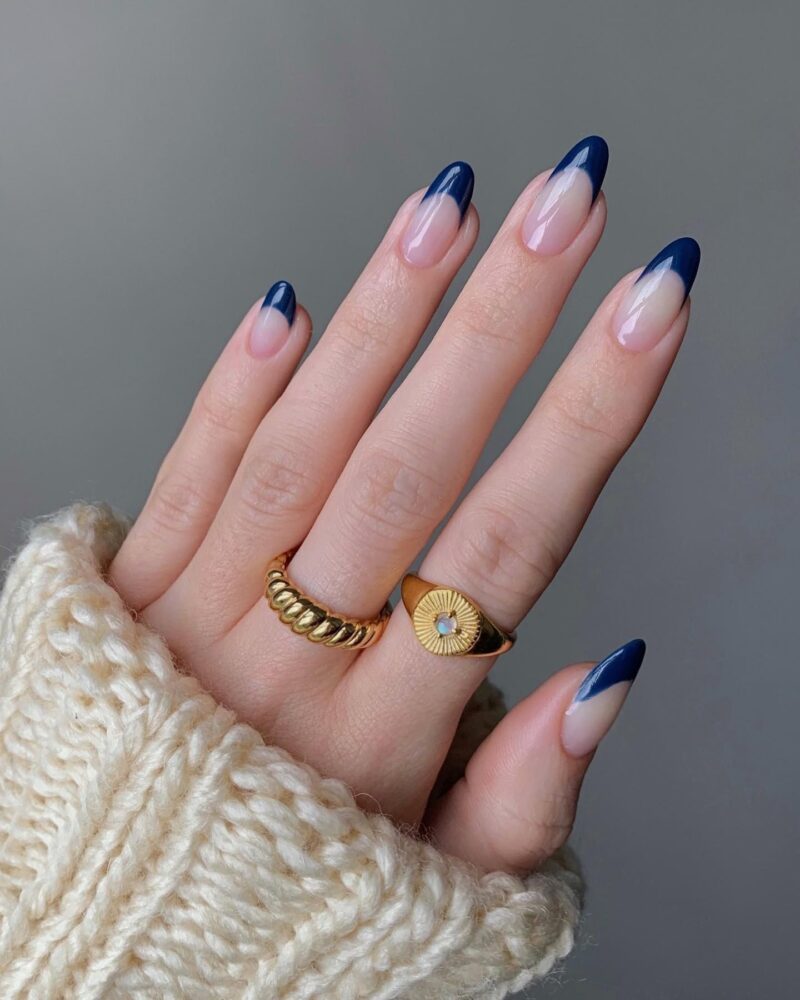 The top navy blue nails designs and navy blue nail ideas to try