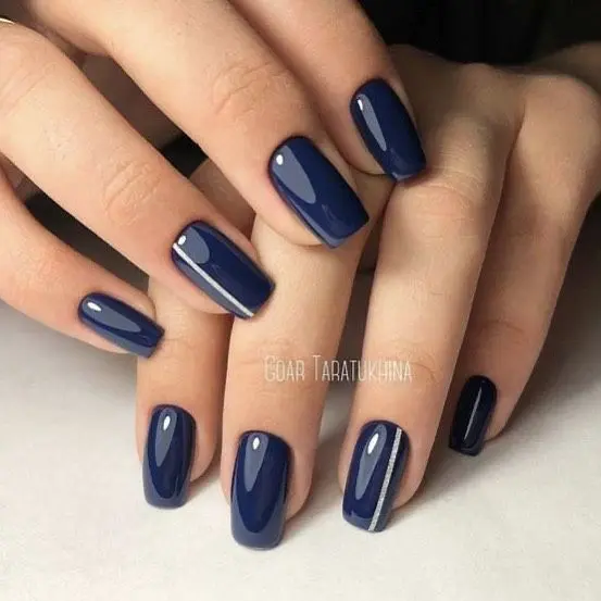 The top navy blue nails designs and navy blue nail ideas to try