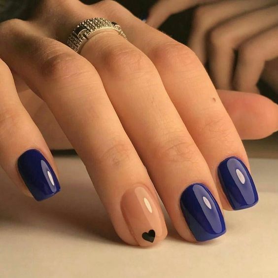 The top navy blue nails designs and navy blue nail ideas to try