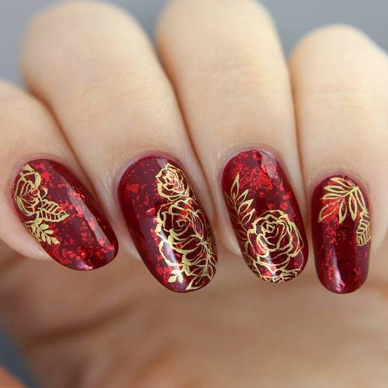 Red and gold | nails/hair/makeup | 49ers nails, gold acrylic nails | Red  and gold nails, Gold nail designs, Ombre nails glitter