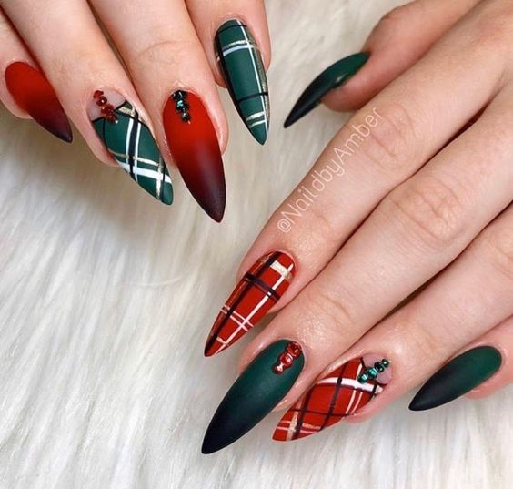 Christmas nails that are trending this year