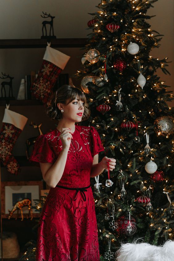 The best Christmas party outfits and Christmas party outfit ideas from dressy to casual