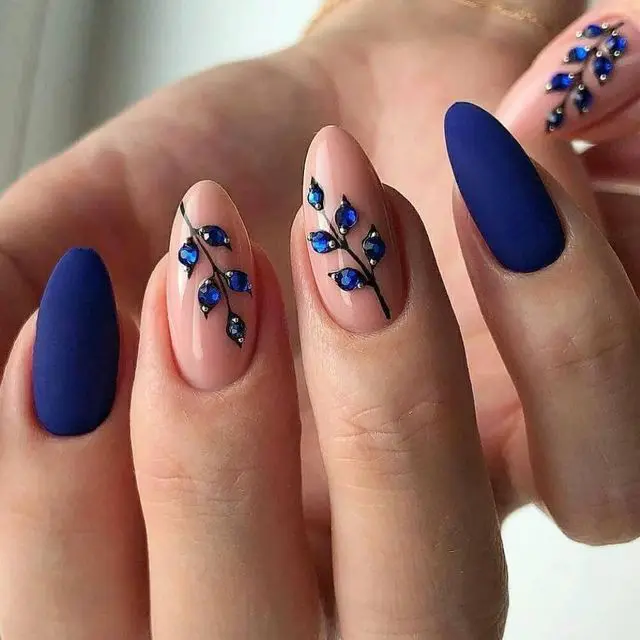 The top navy blue nails designs and navy blue nail ideas to try