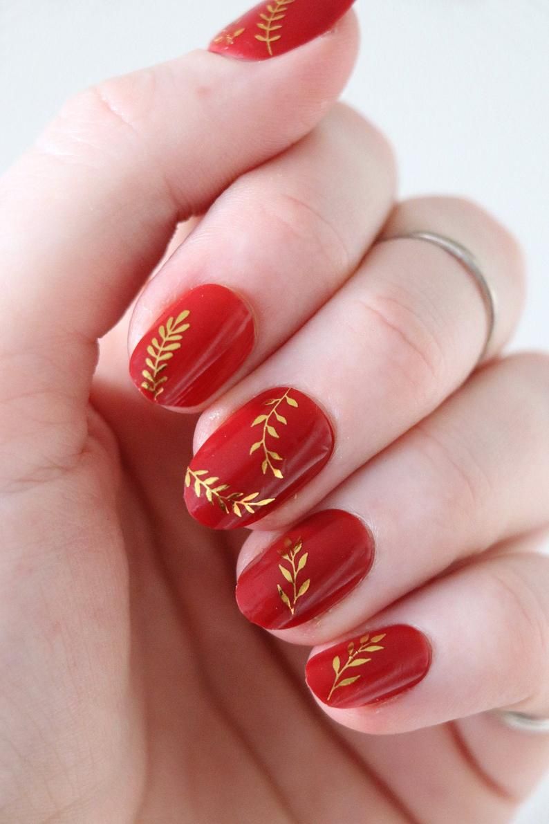 Red Nail Design with Magic Gold Droplets [TUTORIAL]