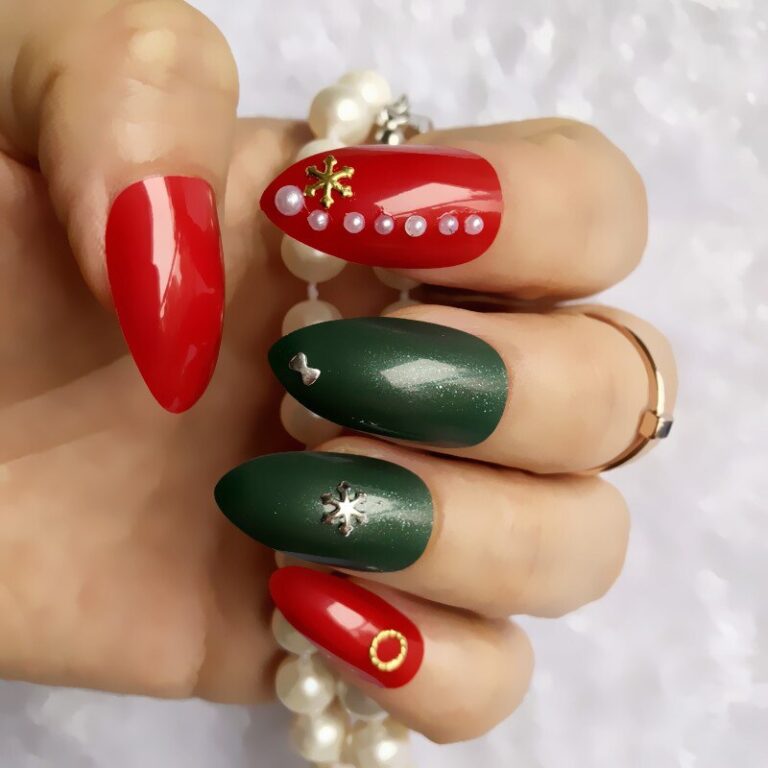 45  Red And Green Nails For Christmas Christmas Nail Designs To Try