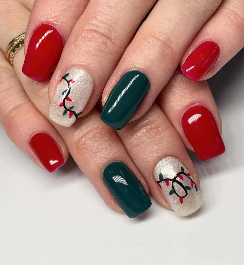 Red and Green Christmas Nails - with Tutorial! - Chantal's Corner