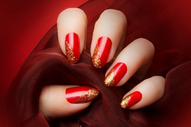 The top red and gold nails designs to try