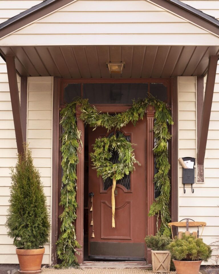 45+ Chic Christmas Door Decorations To Try This Year For A Festive Look
